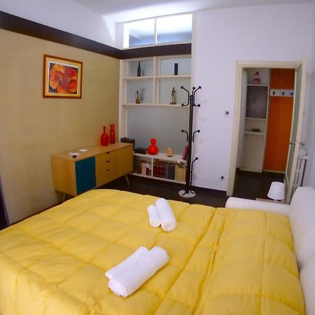 The House Of Grandma Apartment Napoli Bagian luar foto